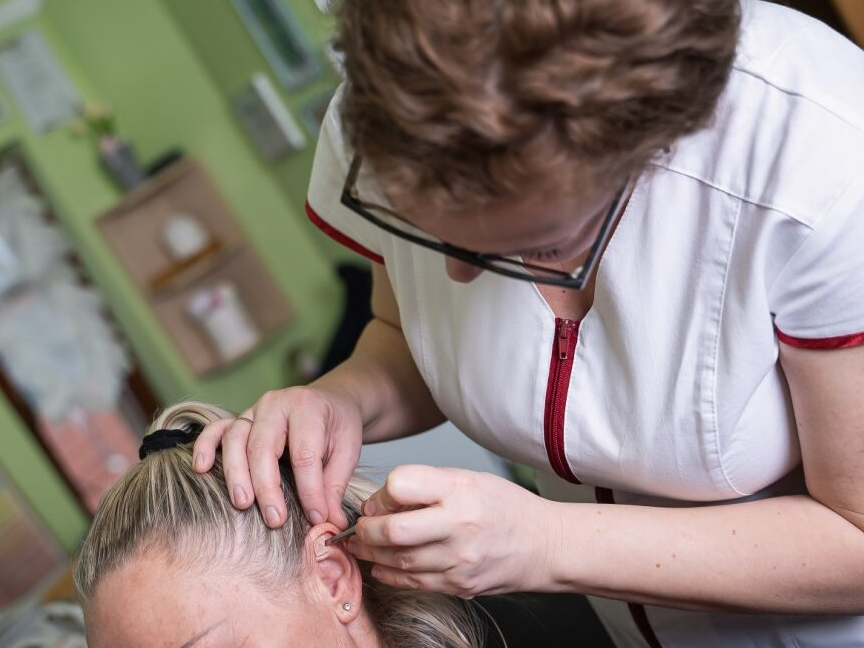 Fülakupunktúra - Medica Natura Életmódcentrum